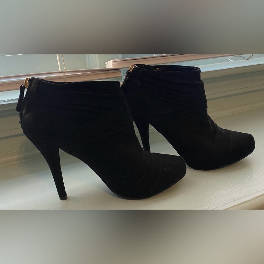 Black Suede Booties by Guess - 7 - Ankle Boots - Picture 4 of 6
